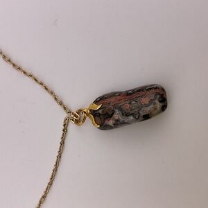 3/$20 Vintage Gold Tone Chain Necklace Stone Pendant